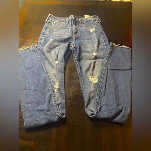 SOLD Hollister Ripped High Rise Súper Skinny Classic Stretch Size 0 Long